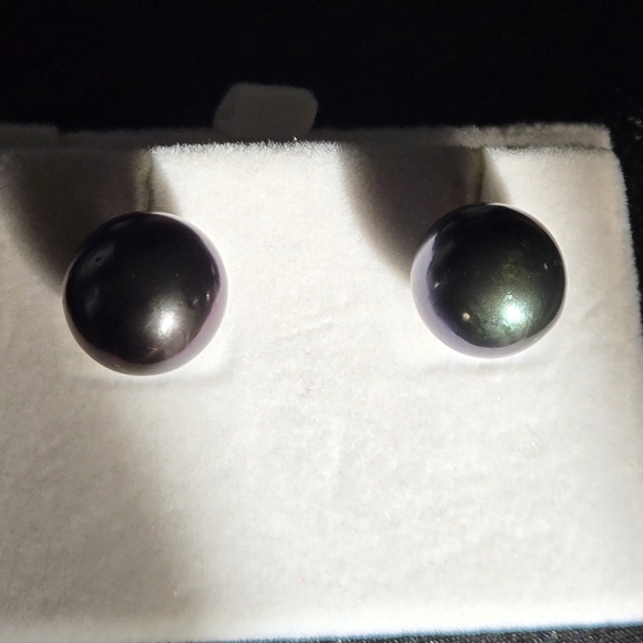 Tahitian Black Pearl Earrings 13mm in 14k Yellow Gold - Picture 2 of 10